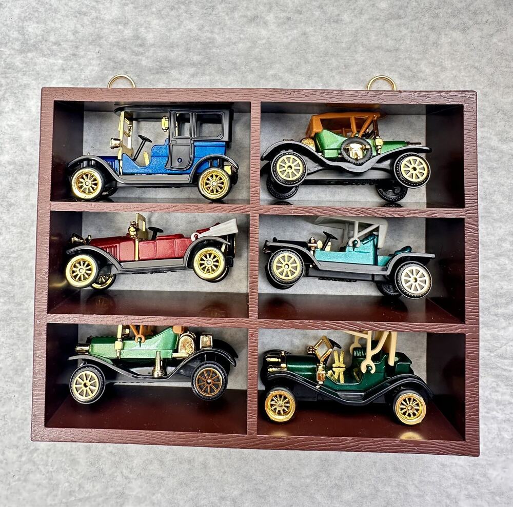 A64 Set of 6 Classic Cars with Display Shelf & Box Reader's Digest Gift Vintage